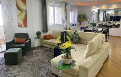 Imagem: O apartamento possui 3 Dormitórios, 5 Banheiros, 3 Vagas na