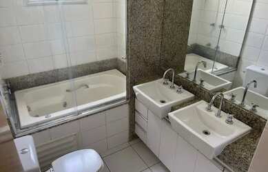 Imagem: O apartamento possui 3 Dormitórios, 2 Banheiros, 2 Vagas na