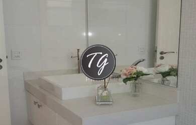 Imagem: A casa em condomínio possui 4 Dormitórios, 5 Banheiros, 5