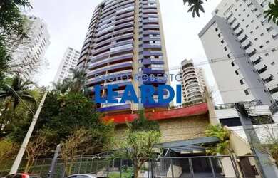 Imagem: O apartamento possui 4 Dormitórios, 4 Banheiros, 3 Vagas na