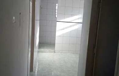 Imagem: A casa em condomínio possui 1 Dormitório, 1 Banheiro e está