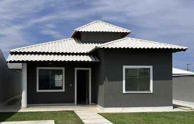 Imagem: A casa à venda possui 3 Dormitórios, 2 Banheiros, 2 Vagas