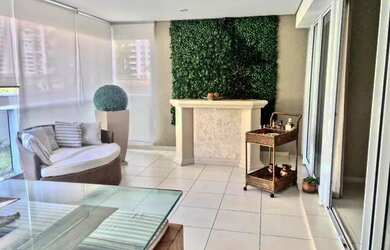 Imagem: O apartamento possui 3 Dormitórios, 5 Banheiros, 2 Vagas na