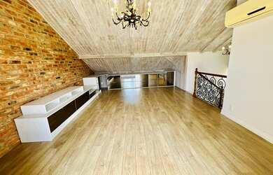 Imagem: A casa em condomínio possui 5 Dormitórios, 5 Banheiros, 3