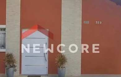 Imagem: A casa em condomínio possui 3 Dormitórios, 2 Banheiros, 4