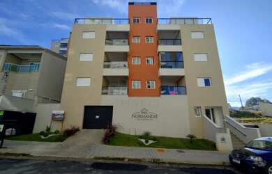 Imagem: O apartamento possui 3 Dormitórios, 1 Banheiro, 3 Vagas na