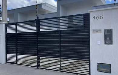 Imagem: A casa possui 3 Dormitórios, 2 Banheiros, 40m² de Área e