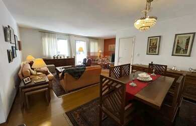 Imagem: O apartamento possui 4 Dormitórios, 3 Banheiros, 3 Vagas na