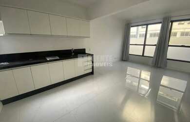 Imagem: O apartamento possui 1 Dormitório, 1 Banheiro, 42m² de Área