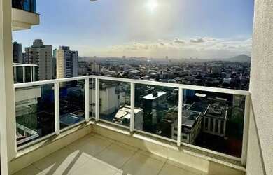 Imagem: O apartamento possui 1 Dormitório, 1 Banheiro, 1 Vaga na garagem