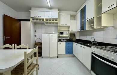 Imagem: O apartamento possui 2 Dormitórios, 2 Banheiros, 2 Vagas na