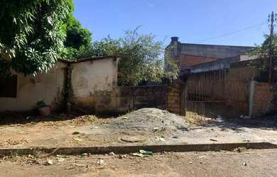 Imagem: O terreno à venda possui 375m² de Área e está localizado