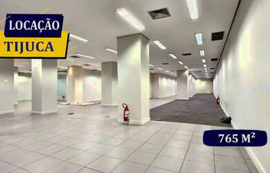 Imagem: O depósito possui 5 Vagas na garagem e 765m² de Área e está