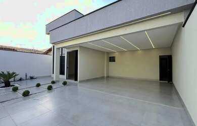 Imagem: A casa possui 3 Dormitórios, 4 Banheiros, 4 Vagas na garagem