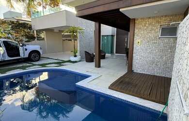 Imagem: A casa em condomínio possui 4 Dormitórios, 5 Banheiros, 4