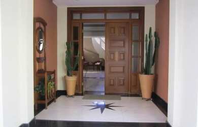 Imagem: A casa à venda possui 3 Dormitórios, 3 Banheiros, 3 Vagas