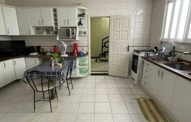 Imagem 3: Casa na Atalaia. 568m² de Área, 3 Vagas na garageme4 Dormitórios