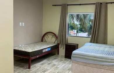 Imagem: A casa em condomínio possui 4 Dormitórios, 1 Banheiro, 1 Vaga