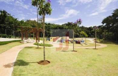 Imagem: A casa em condomínio possui 4 Dormitórios, 5 Banheiros, 5