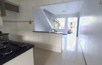 Imagem: A casa em condomínio possui 2 Dormitórios, 1 Banheiro, 1 Vaga