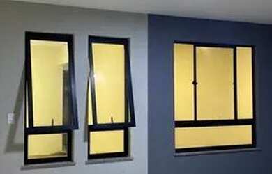 Imagem: A casa em condomínio possui 3 Dormitórios, 1 Banheiro, 2 Vagas