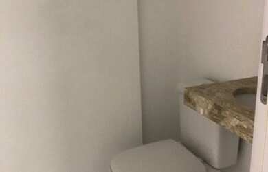 Imagem: O depósito possui 5 Vagas na garagem, 450m² de Área e está