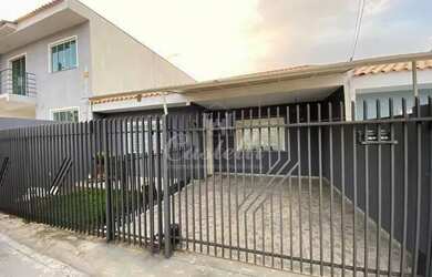 Imagem: A casa possui 2 Dormitórios, 1 Banheiro, 1 Vaga na garagem