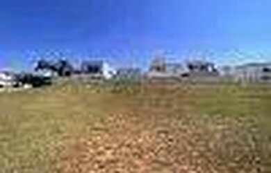 Imagem 5: Terreno à venda em Chácara Ondina, à venda em condomínio de alto padrão...