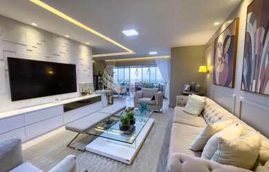 Imagem: O apartamento possui 4 Dormitórios, 5 Banheiros, 3 Vagas na