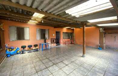 Imagem: O terreno possui 300m² de Área e está localizado em Vila