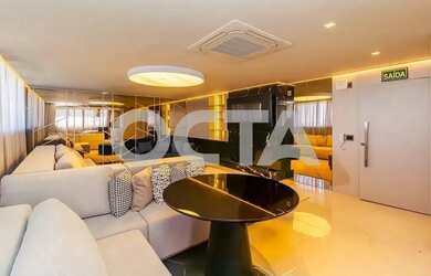 Imagem: O apartamento possui 1 Dormitório, 1 Banheiro, 1 Vaga na garagem