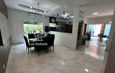 Imagem: A casa em condomínio possui 4 Dormitórios, 5 Banheiros, 4