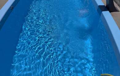 Imagem: A casa possui 5 Dormitórios, Acomodam 15 pessoas, 1 Vaga na