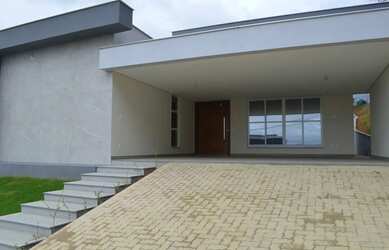 Imagem 2: Casa de condomínio para venda tem 372 metros quadrados com 4 quartos