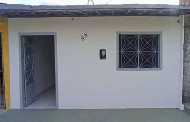 Imagem: A casa possui 2 Dormitórios, 1 Banheiro e está localizado