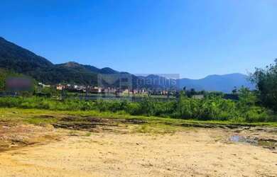 Imagem: O terreno possui 33.000m² de Área e está localizado em Recreio