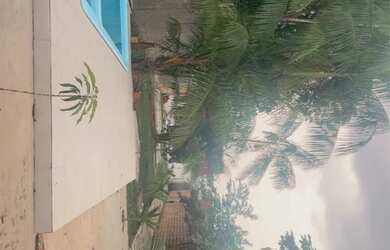 Imagem: A casa possui 2 Dormitórios, 3 Banheiros, 2 Vagas na garagem