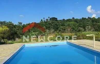 Imagem: A fazenda possui 250m² de Área e está localizado em Esmeraldas