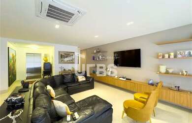 Imagem: O apartamento possui 4 Dormitórios, 4 Banheiros, 3 Vagas na