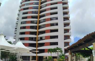 Imagem: O apartamento possui 3 Dormitórios, 5 Banheiros, 3 Vagas na