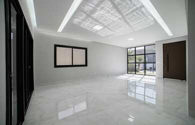 Imagem: A casa em condomínio possui 3 Dormitórios, 4 Banheiros, 4