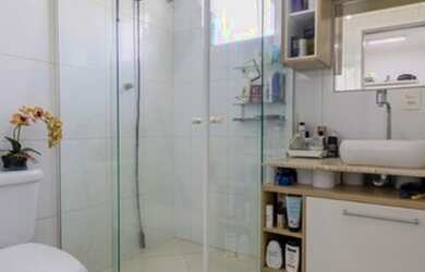 Imagem: O apartamento possui 2 Dormitórios, 1 Banheiro, 2 Vagas na