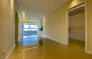 Imagem: O apartamento possui 3 Dormitórios, 4 Banheiros, 2 Vagas na