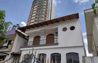 Imagem: O depósito possui 5 Vagas na garagem e 445m² de Área e está