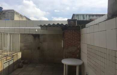 Imagem 9: Casa em vista alegre. Piscina, Churrasqueira, Varandae130m² de Área