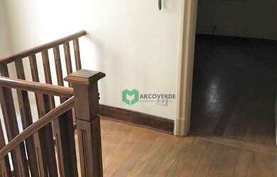 Imagem: O depósito possui 2 Vagas na garagem e 250m² de Área e está