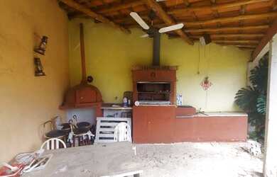 Imagem: A casa em condomínio possui 3 Dormitórios, 3 Banheiros, 4