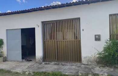 Imagem: A casa possui 3 Dormitórios, 1 Banheiro, 70m² de Área e