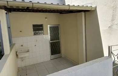 Imagem: A casa possui 1 Dormitório, 1 Banheiro e está localizado