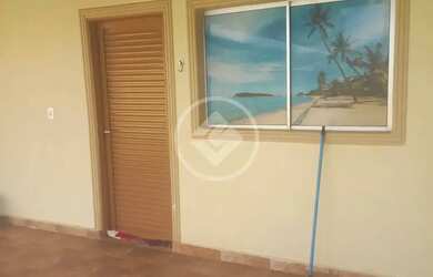 Imagem: A casa possui 2 Dormitórios, 1 Banheiro, 3 Vagas na garagem